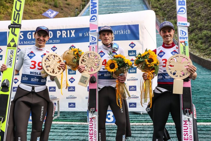 Całe podium naszych !